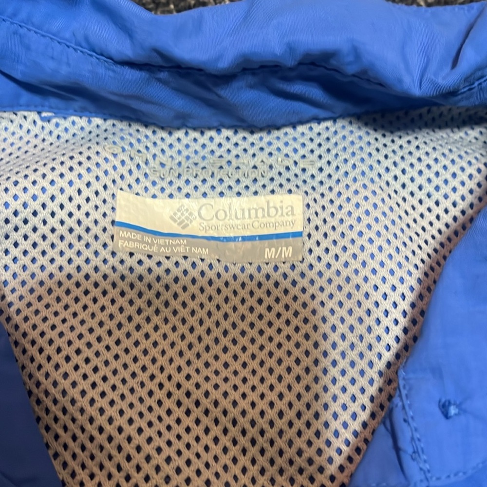 Columbia LS Blue and SS Coral Shirts - Picture 2 of 3